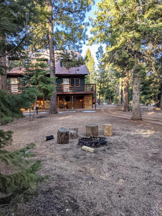 Pinewoods Resort And Rv Park Duck Creek Village エクステリア 写真
