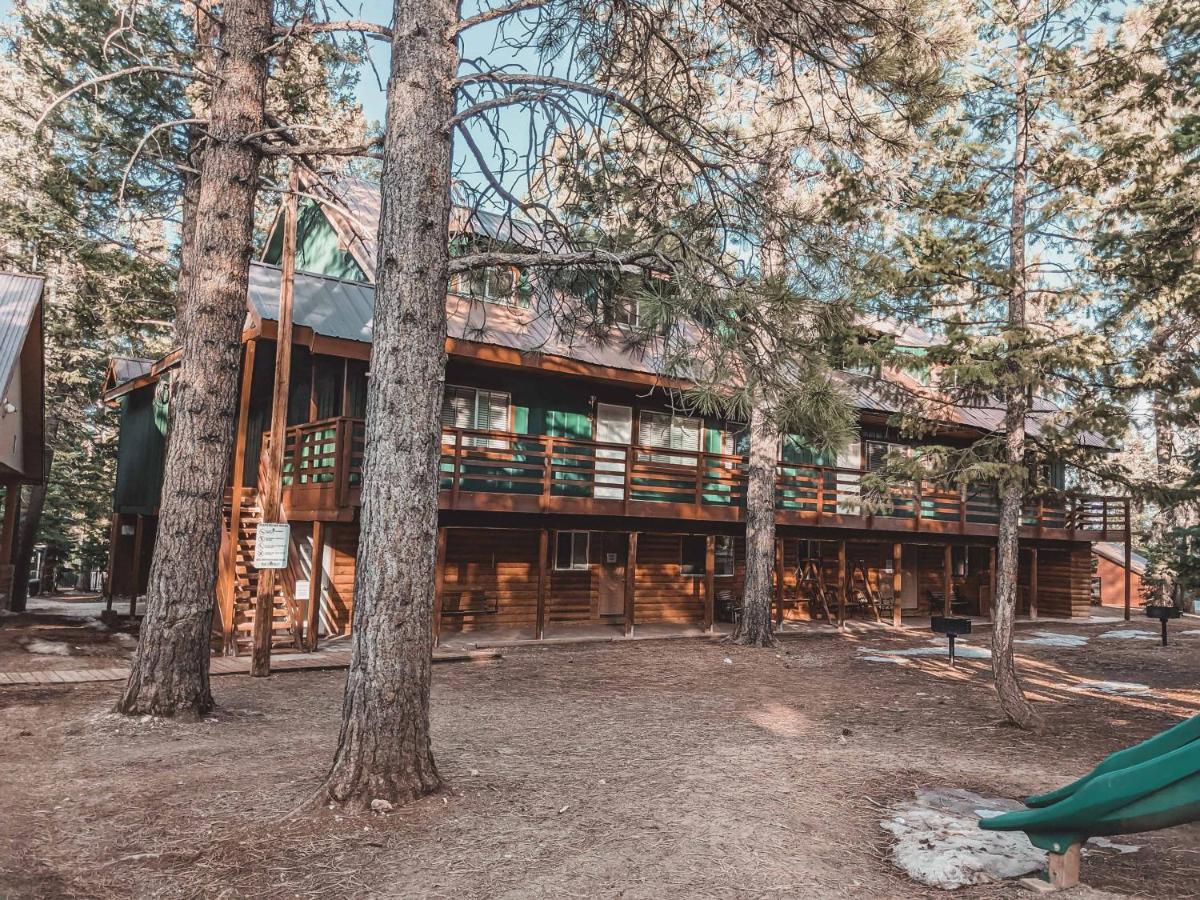 Pinewoods Resort And Rv Park Duck Creek Village エクステリア 写真