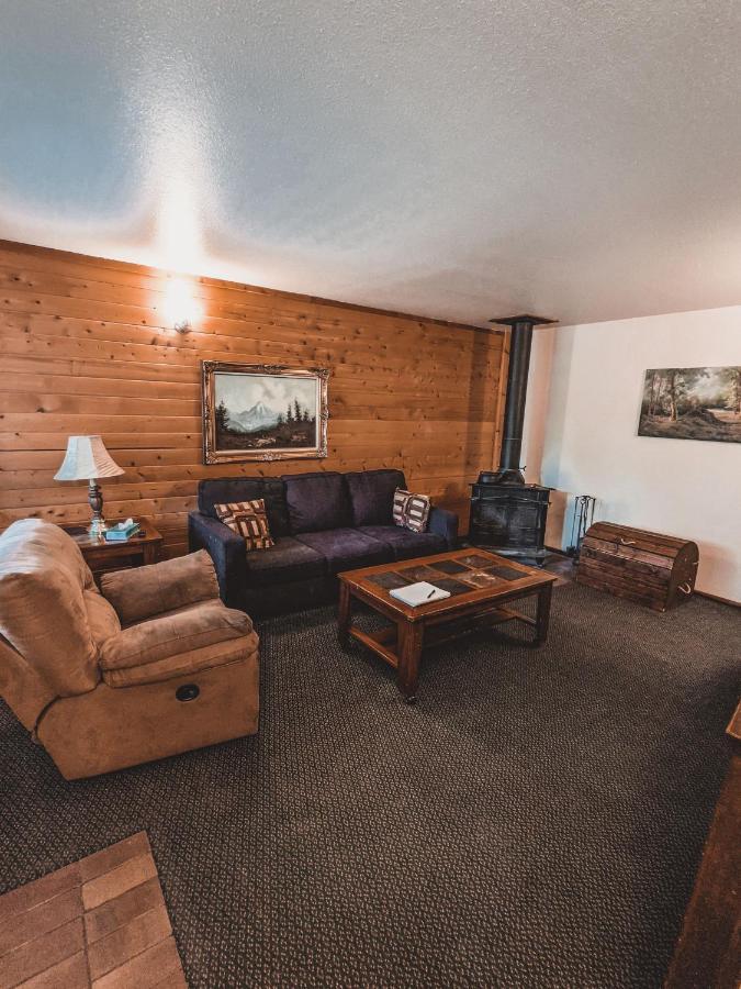 Pinewoods Resort And Rv Park Duck Creek Village エクステリア 写真